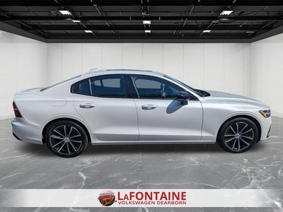2023 Volvo S60 Recharge Plug-In Hybrid T8 Plus Dark Theme