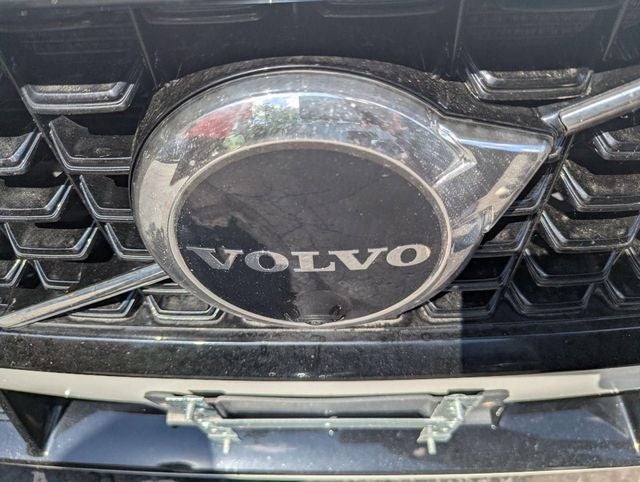 2023 Volvo S60 Recharge Plug-In Hybrid T8 Plus Dark Theme