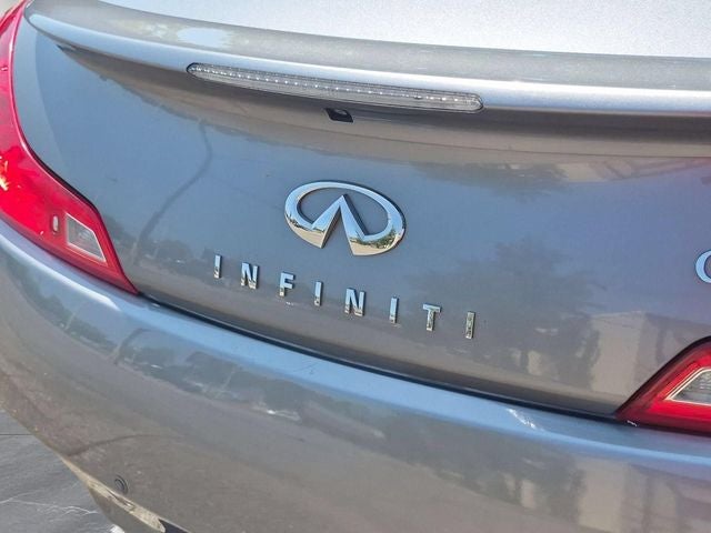 2011 INFINITI G37 X