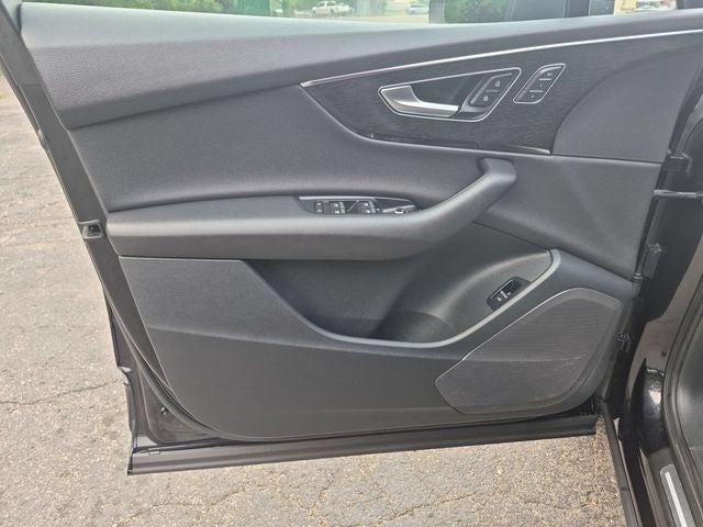 2020 Audi Q7 45 Premium quattro
