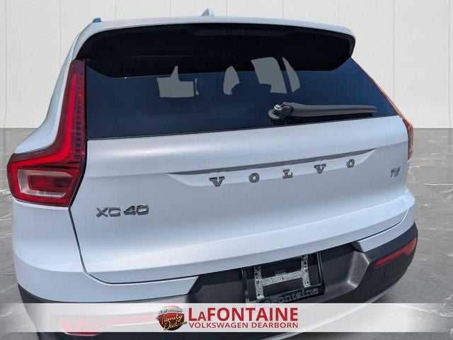2021 Volvo XC40 Momentum