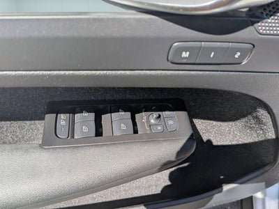 2021 Volvo XC40 Momentum
