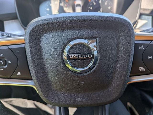 2021 Volvo XC40 Momentum