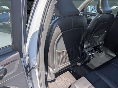 2021 Volvo XC40 Momentum