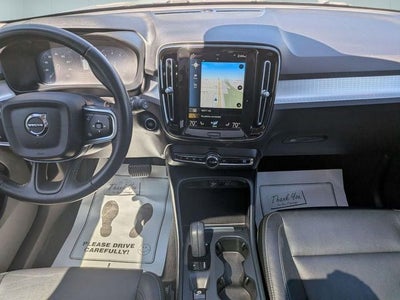 2021 Volvo XC40 Momentum