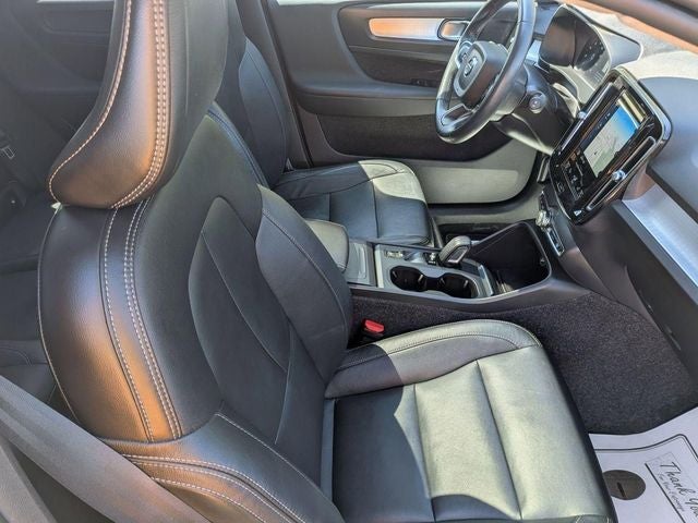 2021 Volvo XC40 Momentum