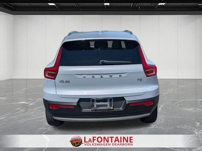 2021 Volvo XC40 Momentum