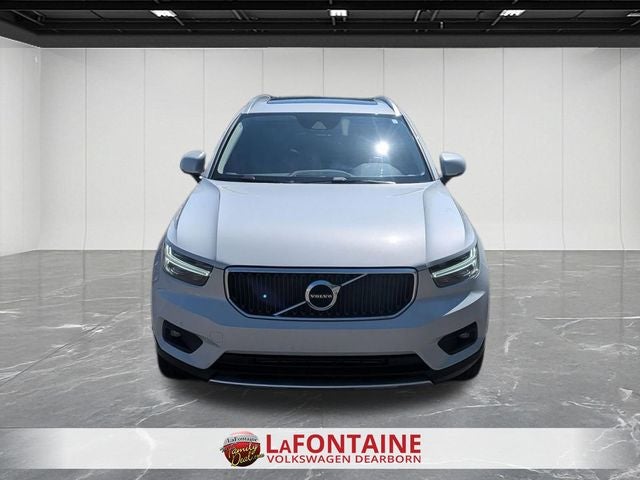 2021 Volvo XC40 Momentum
