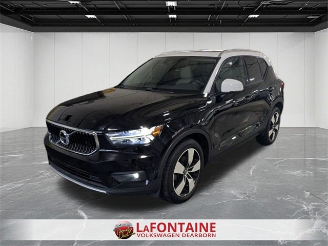 2019 Volvo XC40 Momentum