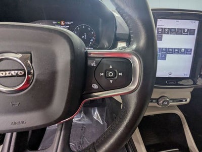 2019 Volvo XC40 Momentum