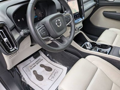2024 Volvo XC40 B5 Plus Bright Theme