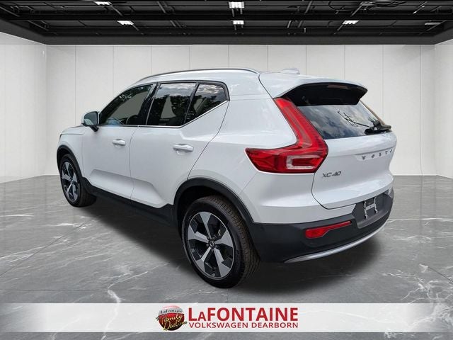 2024 Volvo XC40 B5 Plus Bright Theme
