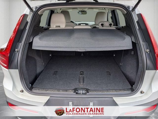 2024 Volvo XC40 B5 Plus Bright Theme