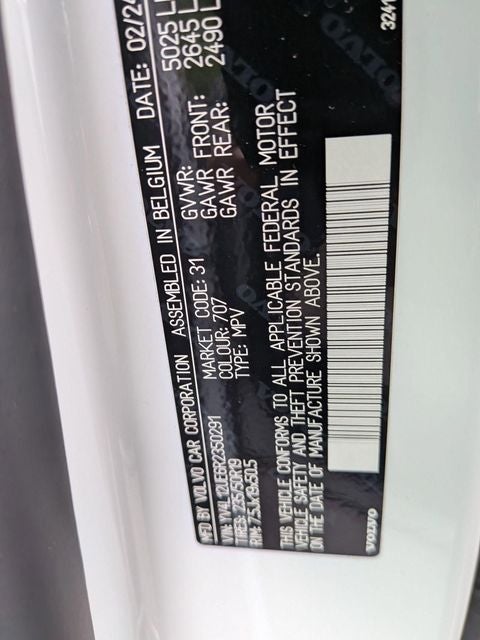 2024 Volvo XC40 B5 Plus Bright Theme