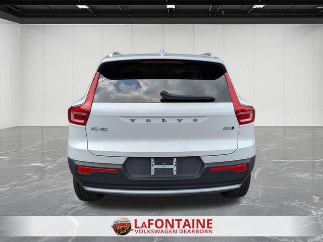 2024 Volvo XC40 B5 Plus Bright Theme