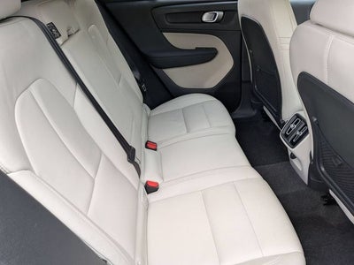 2024 Volvo XC40 B5 Plus Bright Theme