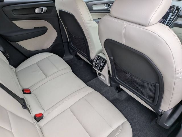 2024 Volvo XC40 B5 Plus Bright Theme
