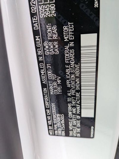 2024 Volvo XC40 B5 Plus Bright Theme