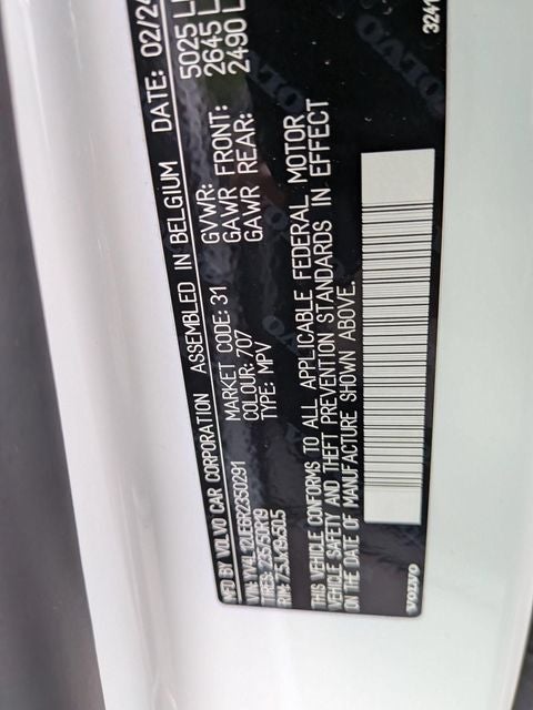 2024 Volvo XC40 B5 Plus Bright Theme
