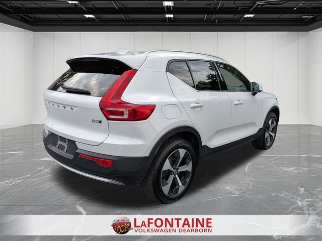 2024 Volvo XC40 B5 Plus Bright Theme