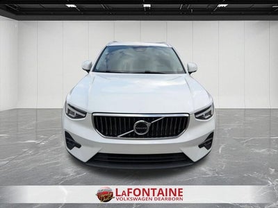 2024 Volvo XC40 B5 Plus Bright Theme
