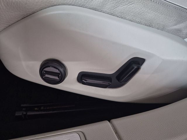 2025 Volvo V60 Cross Country B5 Plus
