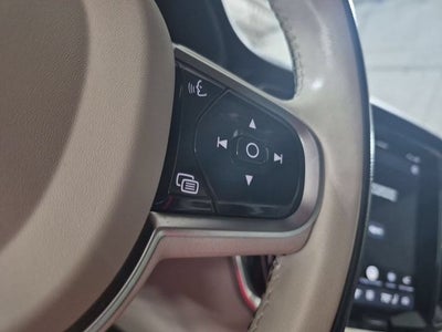 2025 Volvo V60 Cross Country B5 Plus
