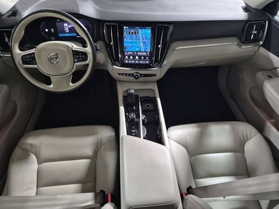 2025 Volvo V60 Cross Country B5 Plus