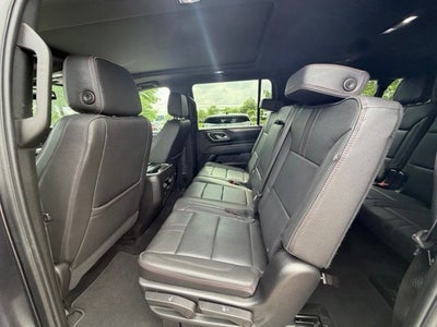2023 Chevrolet Suburban RST