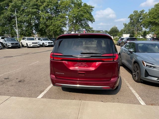 2021 Chrysler Pacifica Touring