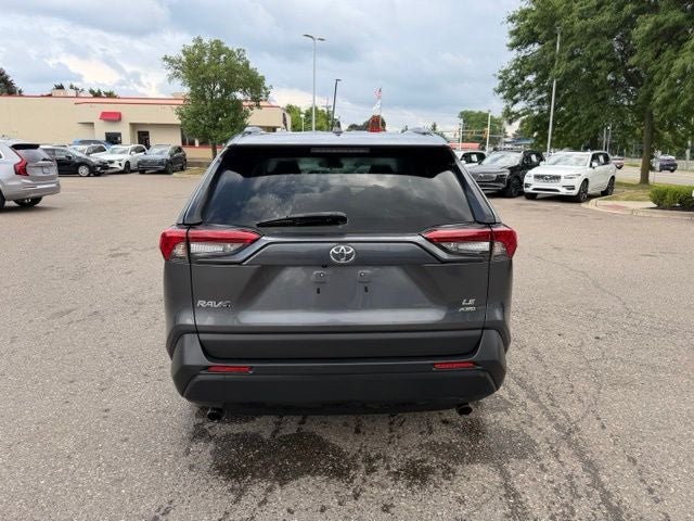 2021 Toyota RAV4 LE
