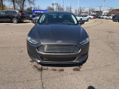 2016 Ford Fusion SE