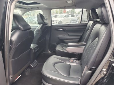 2022 Toyota Highlander Hybrid XLE