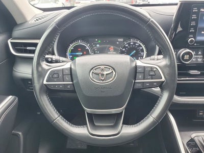 2022 Toyota Highlander Hybrid XLE