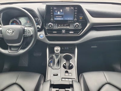 2022 Toyota Highlander Hybrid XLE