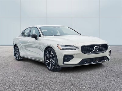 2021 Volvo S60 T5 R-Design