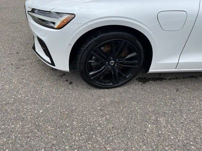 2024 Volvo S60 Recharge Plug-In Hybrid T8 Plus Black Edition