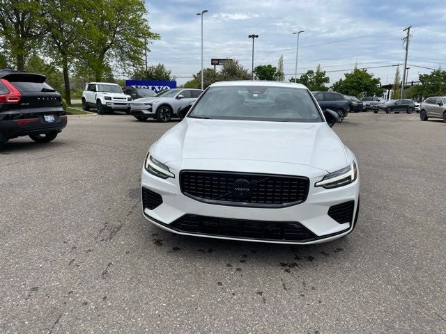 2024 Volvo S60 Recharge Plug-In Hybrid T8 Plus Black Edition