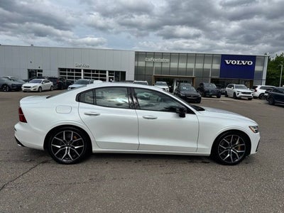 2022 Volvo S60 Recharge Plug-In Hybrid T8 Polestar