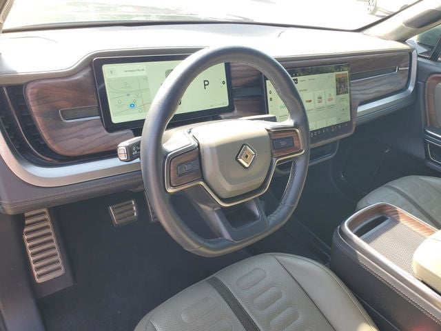 2023 Rivian R1S Adventure