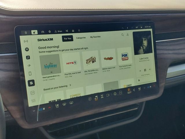 2023 Rivian R1S Adventure