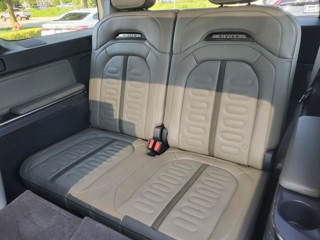2023 Rivian R1S Adventure