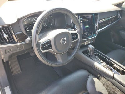 2018 Volvo S90 T6 Momentum