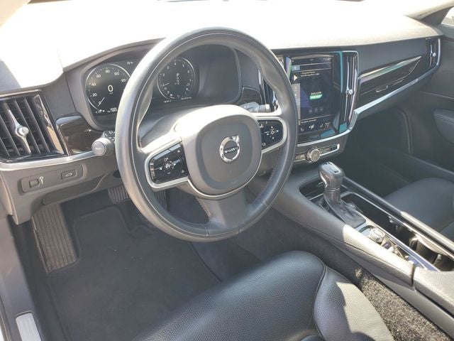 2018 Volvo S90 T6 Momentum
