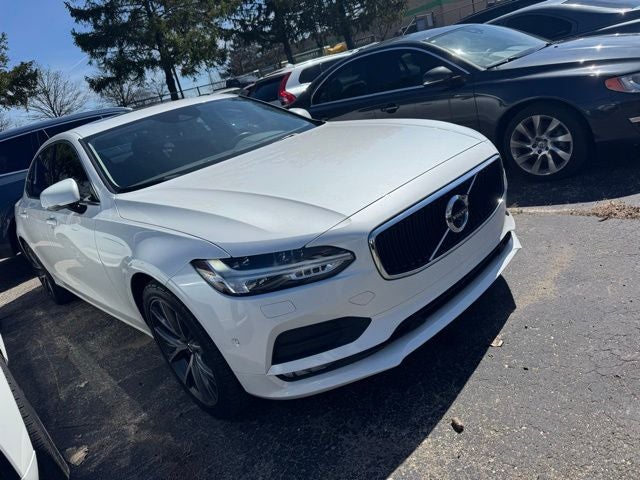 2018 Volvo S90 T6 Momentum