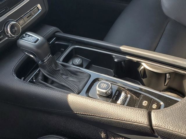 2018 Volvo S90 T6 Momentum