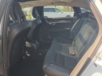 2018 Volvo S90 T6 Momentum