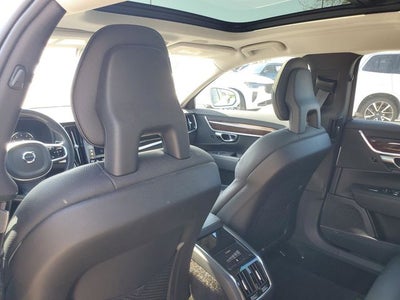 2018 Volvo S90 T6 Momentum
