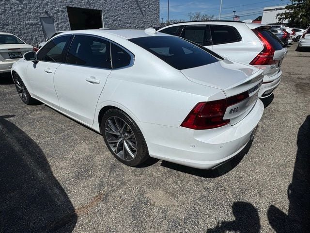2018 Volvo S90 T6 Momentum
