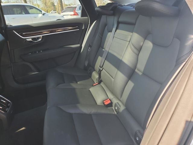 2018 Volvo S90 T6 Momentum